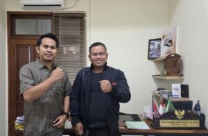 Silaturahmi Ketua Umum HIPNUSA Aditya bersama Notaris Pendi di Indramayu membahas pentingnya legalitas usaha bagi pelaku UMKM.