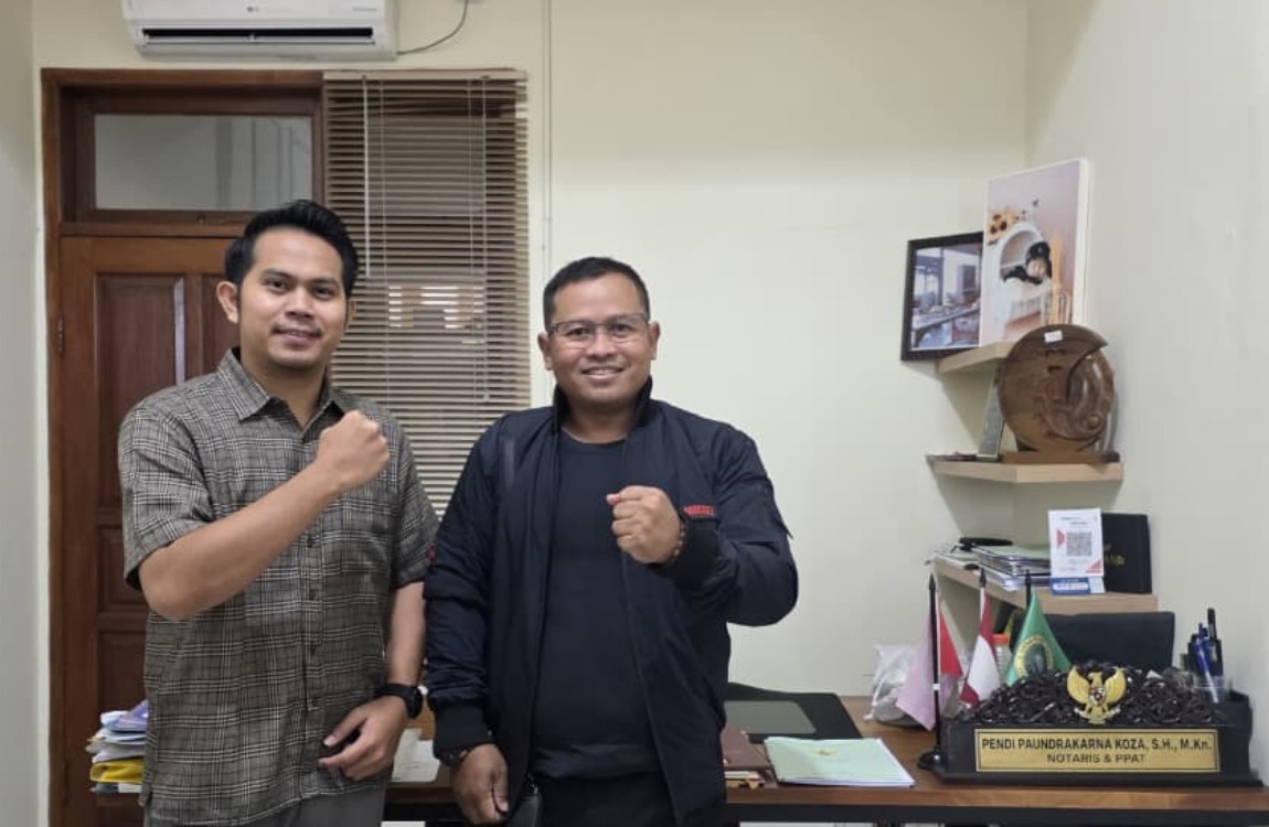 Silaturahmi Ketua Umum HIPNUSA Aditya bersama Notaris Pendi di Indramayu membahas pentingnya legalitas usaha bagi pelaku UMKM.