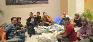Ketua Umum HIPNUSA Aditya memimpin diskusi bersama Ketua DPW DKI Teguh, Dewan Penasehat, Kabid Bisnis, serta para praktisi kuliner hingga pukul 23.30 WIB membahas penguatan ekosistem usaha dan investasi bersama bagi anggota HIPNUSA.