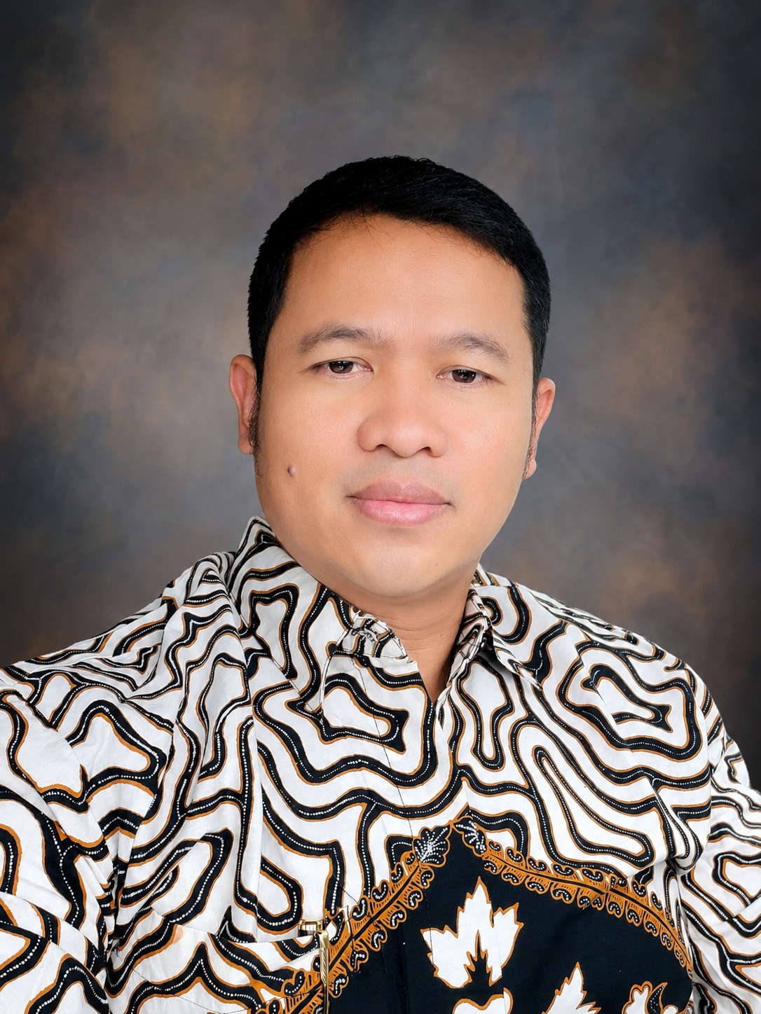 Ilustrasi Mental Sultan sebagai pondasi pengusaha sukses yang menjelaskan mengapa ada orang berhasil dan ada yang menyerah karena perbedaan pola pikir, keberanian bertindak, dan semangat belajar.