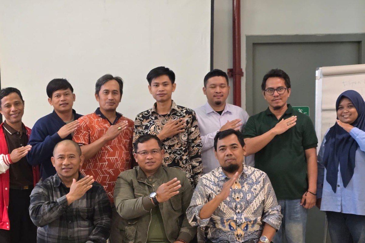 Ketua Umum HIPNUSA Aditya memimpin diskusi strategis bersama Sekretaris Jenderal, Ketua DPW DKI Jakarta dan Jawa Barat, Wakil Ketua Umum, Dewan Pengawas, serta Kepala Bidang Bisnis dan Investasi di Bekasi pada 24 Juli 2026 untuk membahas program kolaborasi Masakan Nusantara yang dikhususkan bagi anggota HIPNUSA.