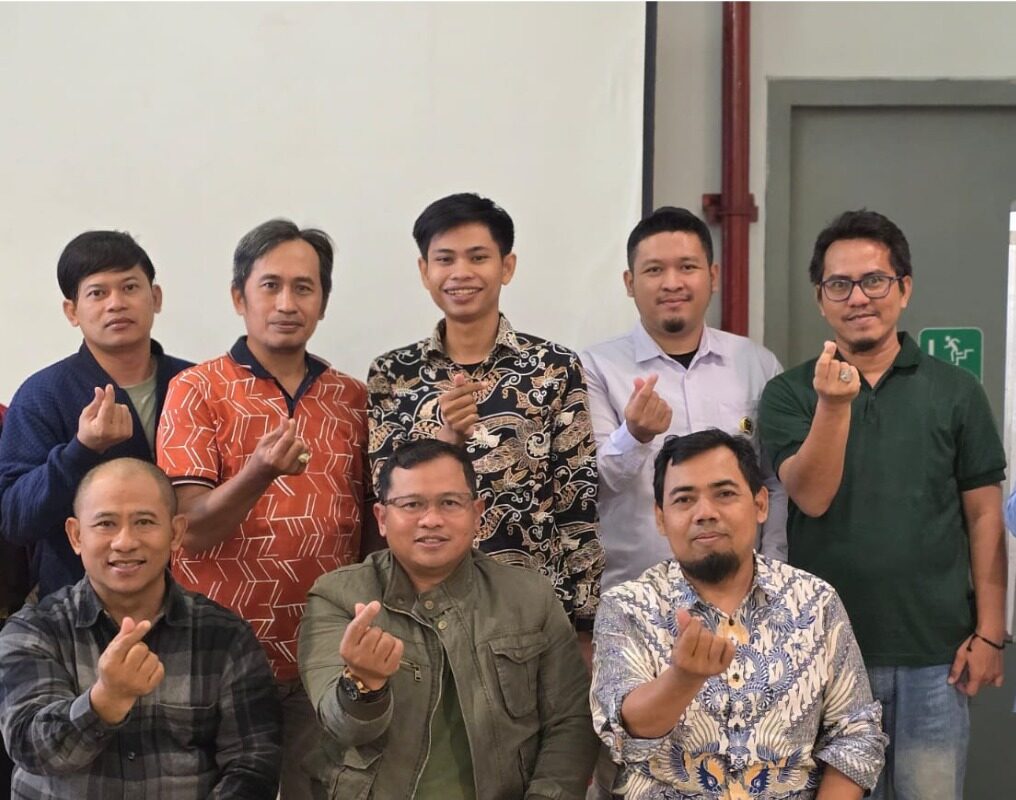 Pengawas HIPNUSA mengikuti diskusi strategis bersama Ketua Umum dan jajaran pengurus di Bekasi mengenai program kolaborasi Masakan Nusantara untuk membangun ekosistem bisnis anggota.