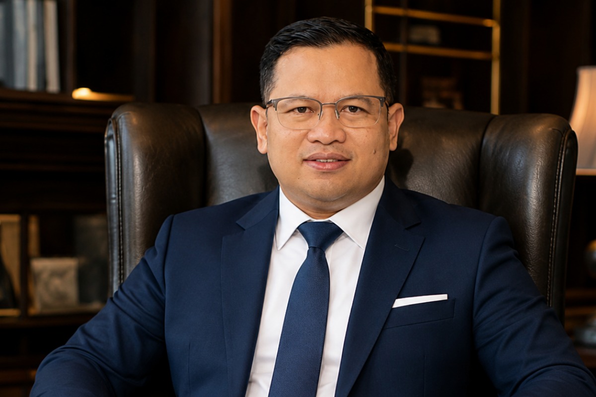 Aditya, Ketua Umum Himpunan Pengusaha Nusantara, menyampaikan refleksi motivasi tentang pentingnya berhenti menyalahkan keadaan, terus belajar dari pengalaman, dan naik kelas dalam kehidupan, bisnis, organisasi, serta keluarga.